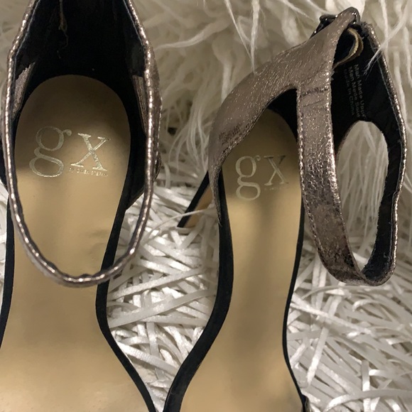 ⭐️Gwen Stefani  Heels⭐️ - Picture 3 of 10